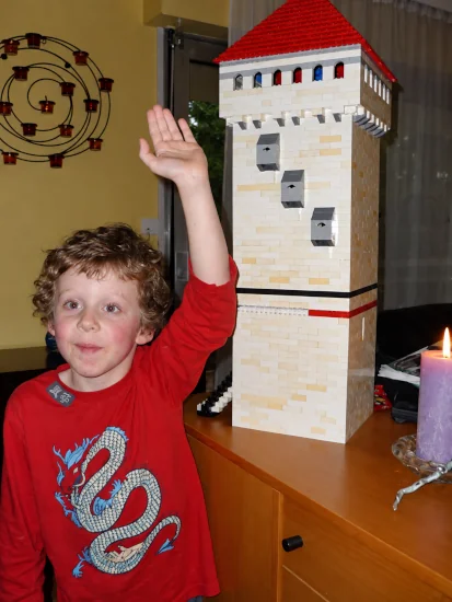 construction d'un donjon en briques LEGO classiques